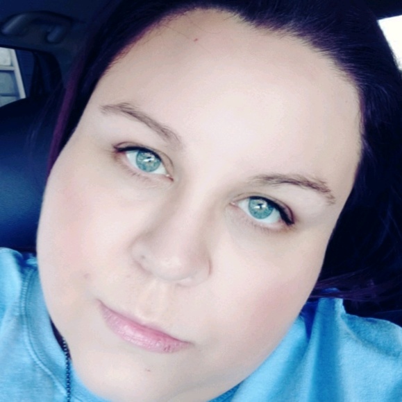 Meet your Posher, Laura - Picture 6 of 6